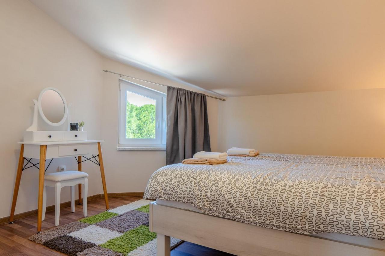 Apartments Sum Mora Вир Екстериор снимка